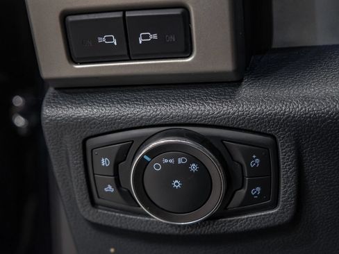 Used 2022 Ford F250 Lariat w/ Black Appearance Package AWD/4WD image 27