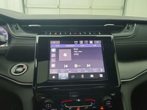 New 2025 Jeep Grand Cherokee L Laredo image 24