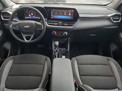 New 2025 Chevrolet TrailBlazer LT w/ LT Cold Weather Package image 19