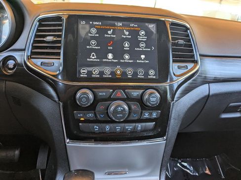 Used 2021 Jeep Grand Cherokee Laredo X AWD/4WD image 15