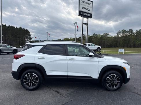 New 2026 Chevrolet TrailBlazer LT image 2
