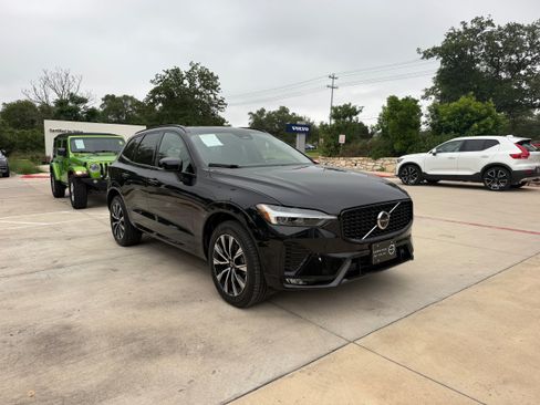Certified 2025 Volvo XC60 B5 Plus AWD/4WD image 7