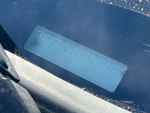 Used 2017 Ford Explorer XLT w/ Equipment Group 202A image 9