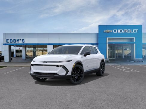 New 2026 Chevrolet Equinox EV LT w/ LPO, Blackout Package FWD image 9