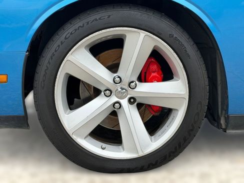Used 2009 Dodge Challenger SRT8 w/ Spring Special Group RWD image 25