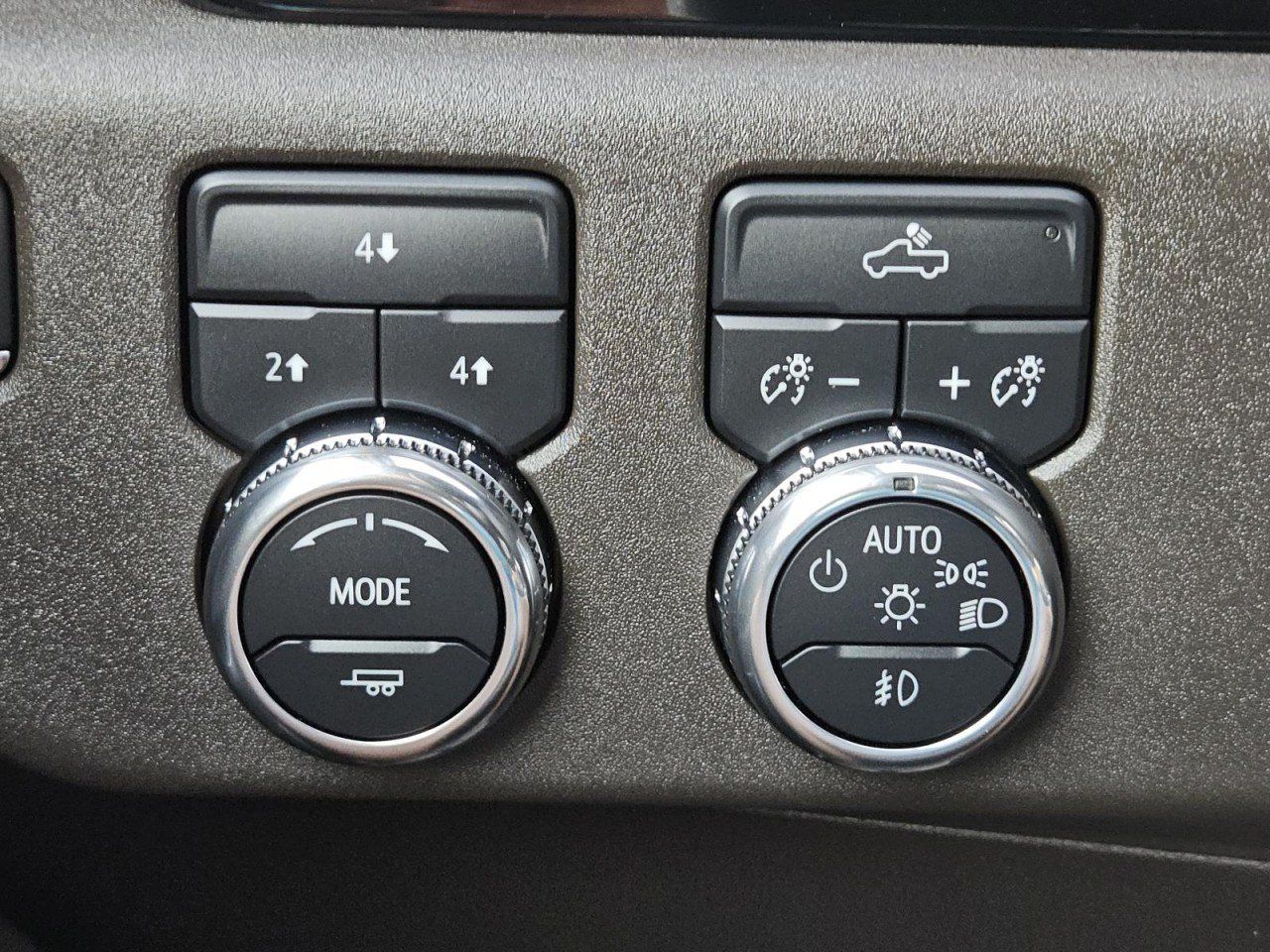 Certified 2025 GMC Sierra 2500 SLE w/ SLE Value Package; AWD/4WD image 18