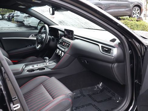 Used 2023 Genesis G70 2.0T w/ Sport Prestige Package RWD image 29