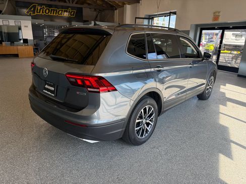 Used 2019 Volkswagen Tiguan SE w/ Panoramic Sunroof Package AWD/4WD image 7