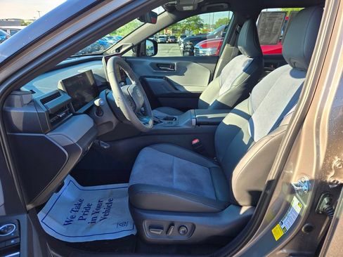Used 2026 Toyota RAV4 XSE w/ Weather Package AWD/4WD image 15