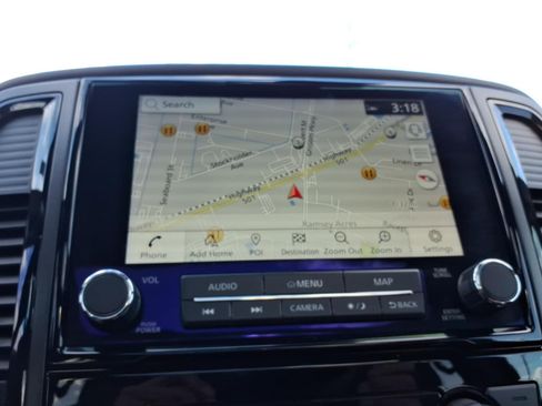 Used 2024 Nissan Titan PRO-4X w/ Pro-4x Convenience Package image 17