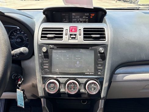 Used 2018 Subaru Forester 2.5i Premium AWD/4WD image 23