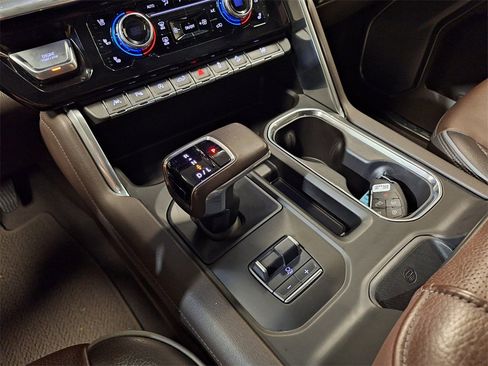 Used 2022 GMC Sierra 1500 Denali w/ Technology Package image 18