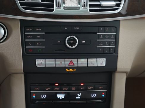 Used 2016 Mercedes-Benz E 350 4MATIC Wagon w/ Premium Package image 19