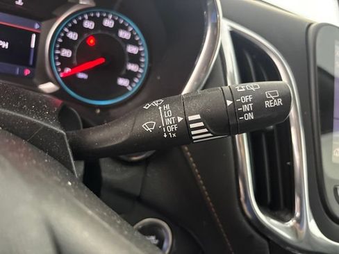 Used 2020 Chevrolet Equinox Premier FWD image 10