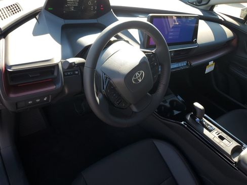 New 2026 Toyota Prius Plug-In Hybrid FWD image 18