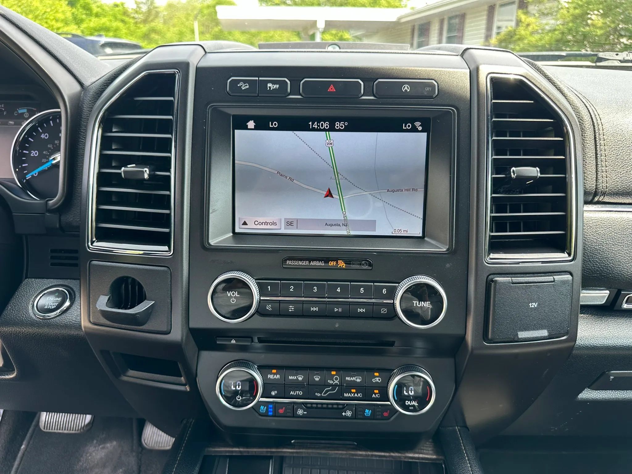 Used 2018 Ford Expedition Max Limited AWD/4WD image 25