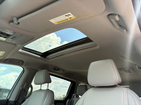 Certified 2024 Honda Odyssey EX-L image 25