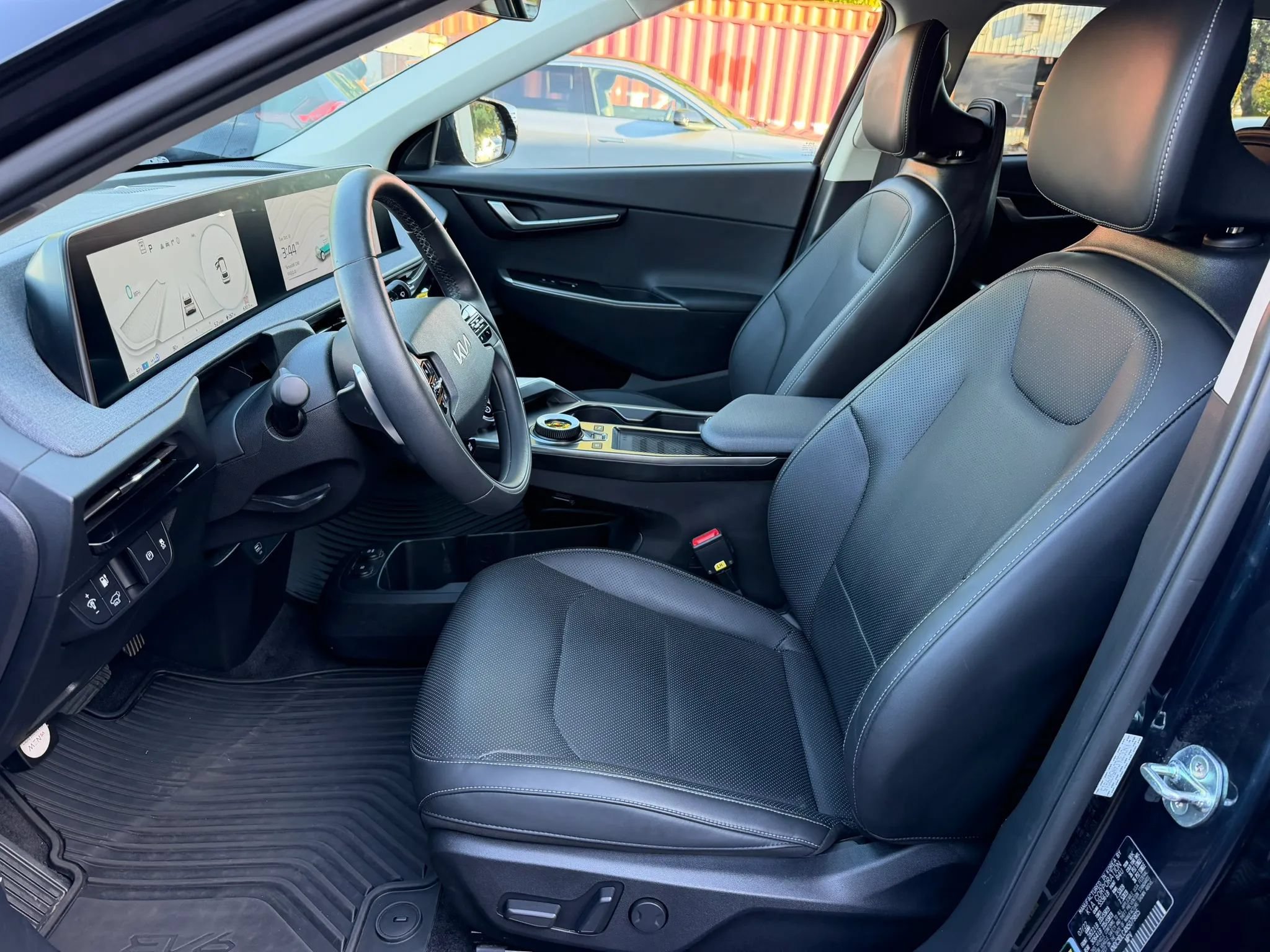 Used 2022 Kia EV6 Wind w/ Wind Technology Package AWD/4WD image 16