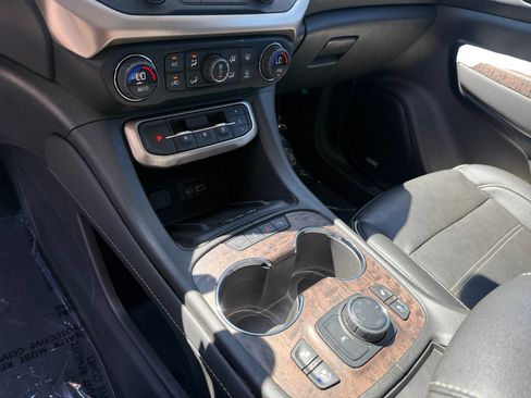 Used 2023 GMC Acadia Denali w/ Black Diamond Edition AWD/4WD image 13