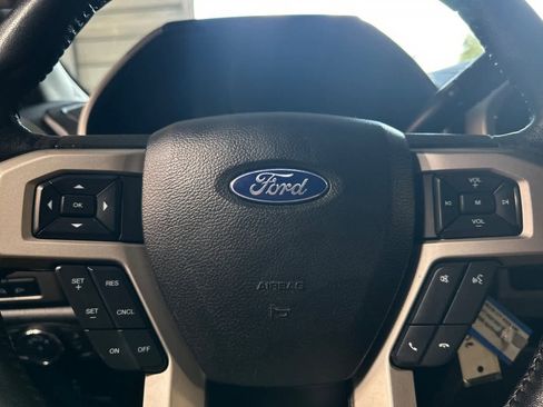 Used 2019 Ford F250 Lariat w/ Lariat Value Package image 26