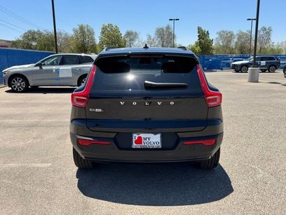New 2025 Volvo EX40 Core w/ Climate Package