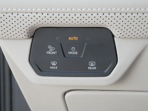 Certified 2025 Volkswagen Atlas SEL Premium R-Line AWD/4WD image 27