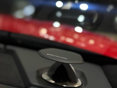 Used 2022 Lamborghini Urus image 18