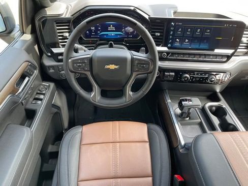 New 2026 Chevrolet Silverado 1500 High Country AWD/4WD image 5