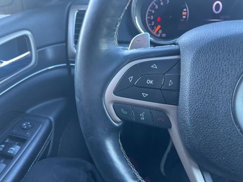 Used 2017 Jeep Grand Cherokee Limited image 30