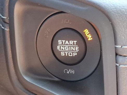 New 2025 Jeep Wrangler Unlimited Sahara w/ Technology Group AWD/4WD image 21