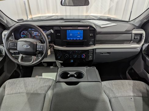 Used 2025 Ford F250 XLT image 16