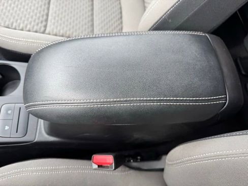 Used 2022 Ford Escape SE w/ Convenience Package image 17