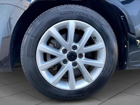 Used 2011 Volkswagen Jetta SE image 11