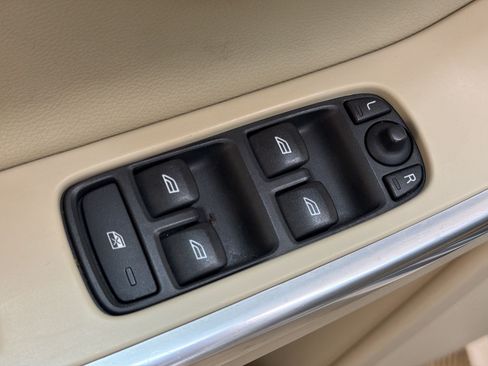 Used 2015 Volvo XC60 T5 Premier w/ Protection Package FWD image 14