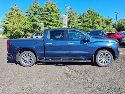 Used 2019 Chevrolet Silverado 1500 High Country w/ Trailer Camera Package image 7