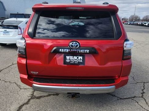 Used 2020 Toyota 4Runner TRD Off-Road Premium w/ Moonroof Package image 4