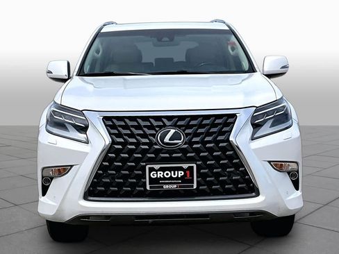 Used 2020 Lexus GX 460 Luxury w/ Accessory Package AWD/4WD image 4
