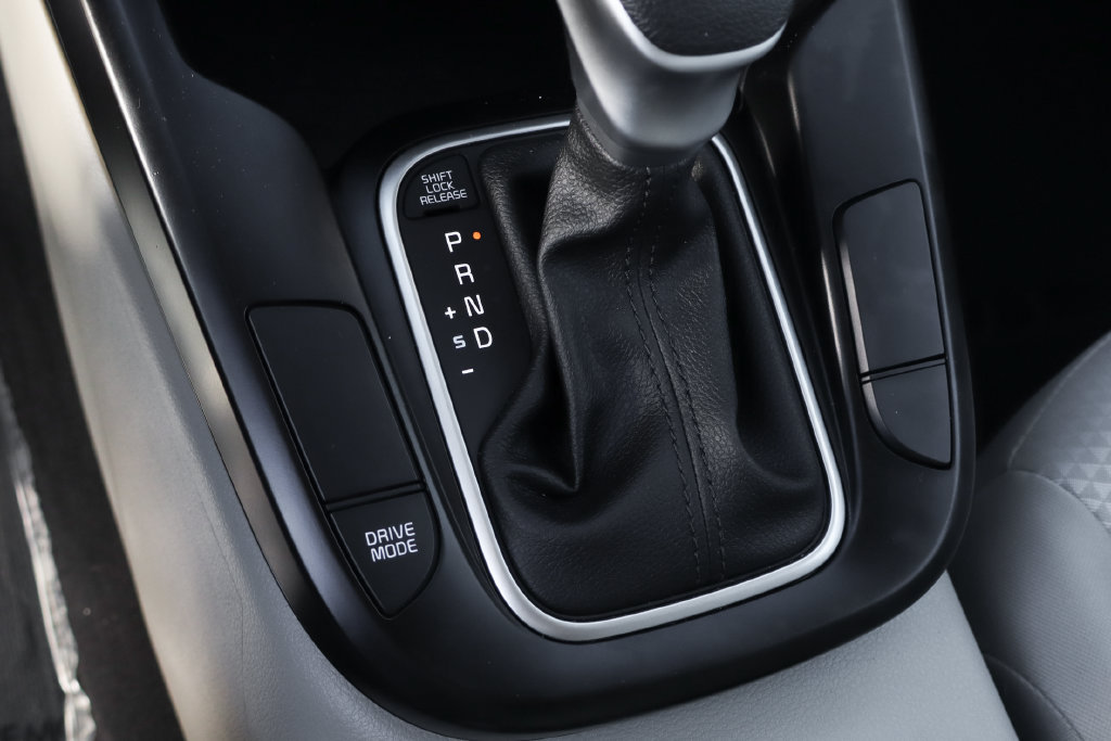 Used 2025 Kia Soul LX w/ LX Technology Package FWD image 33