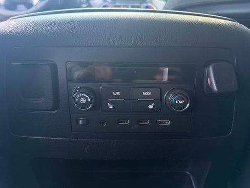 Used 2017 Chevrolet Tahoe Premier AWD/4WD image 9