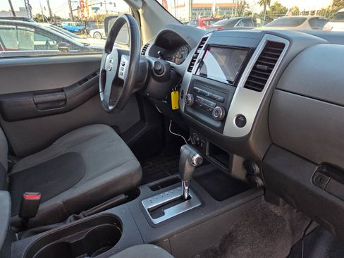 Used 2013 Nissan Xterra S AWD/4WD image 15