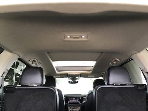 Used 2021 Volkswagen Atlas SEL Premium image 52