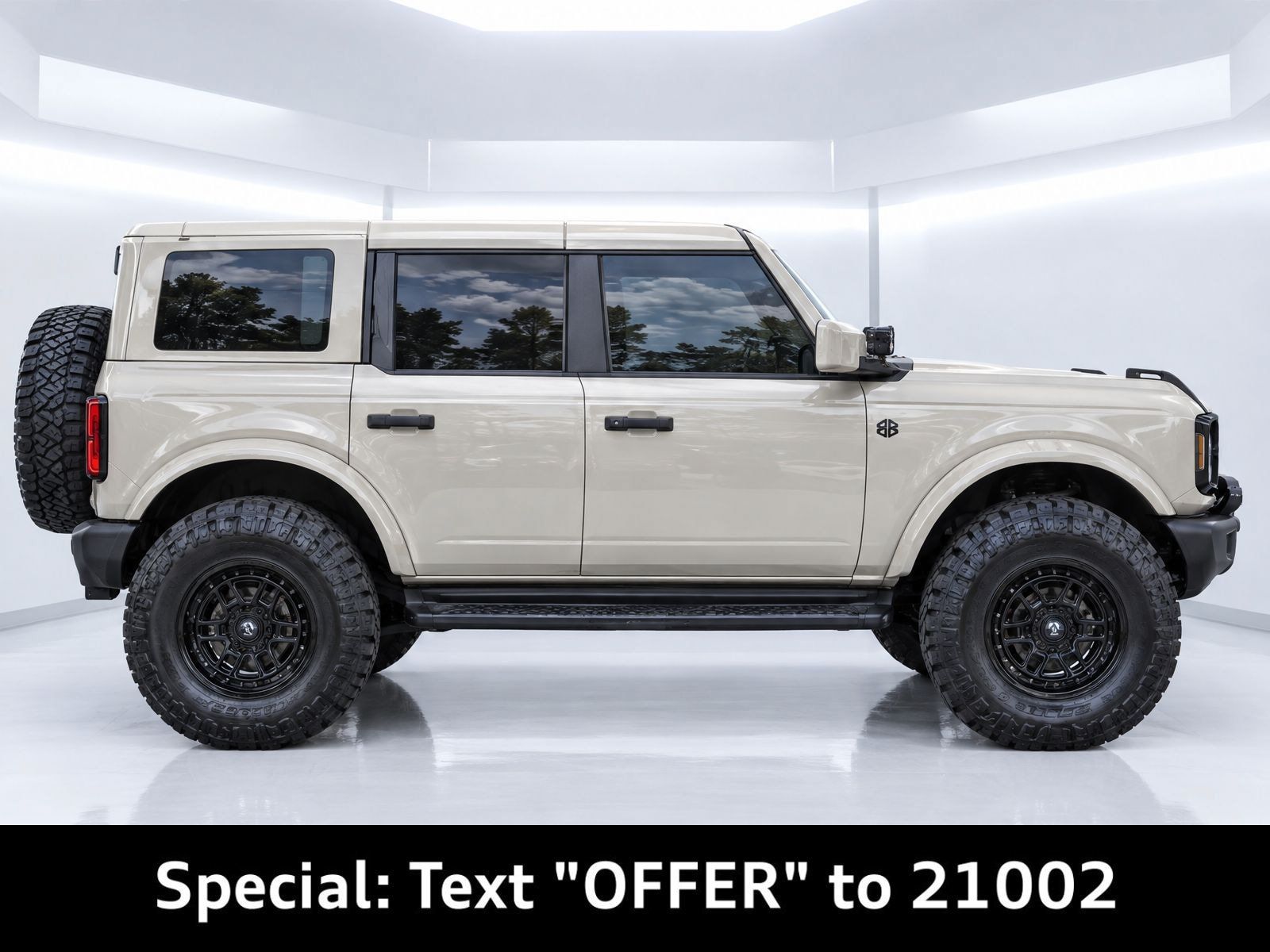 Used 2026 Ford Bronco Outer Banks AWD/4WD image 3