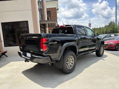 New 2026 Chevrolet Colorado ZR2 w/ Technology Package AWD/4WD image 5
