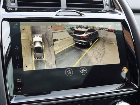 Certified 2024 Jaguar E-PACE R-Dynamic SE image 25