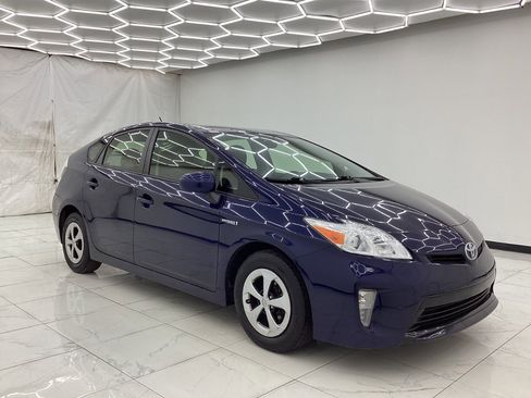 Used 2015 Toyota Prius Two image 7