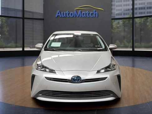 Used 2019 Toyota Prius Limited w/ Carpet Mat Package FWD image 3
