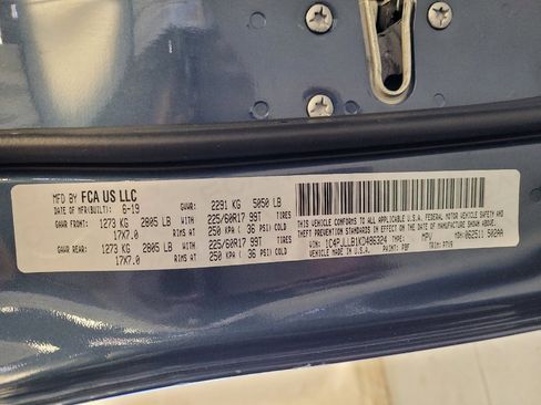 Used 2019 Jeep Cherokee Latitude Plus image 33