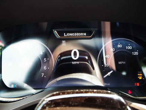 New 2025 RAM 1500 Limited image 31