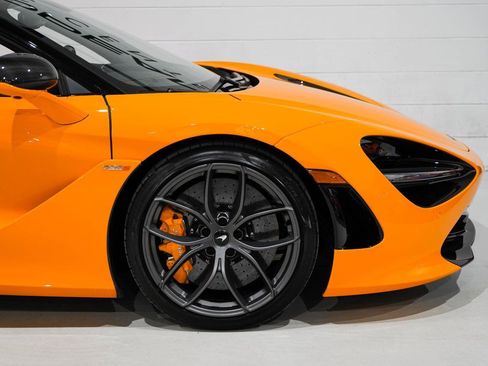 Used 2022 McLaren 720S Performance image 24