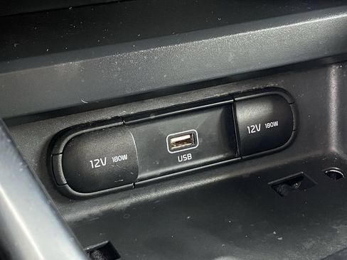 Used 2022 Kia Soul LX FWD image 32
